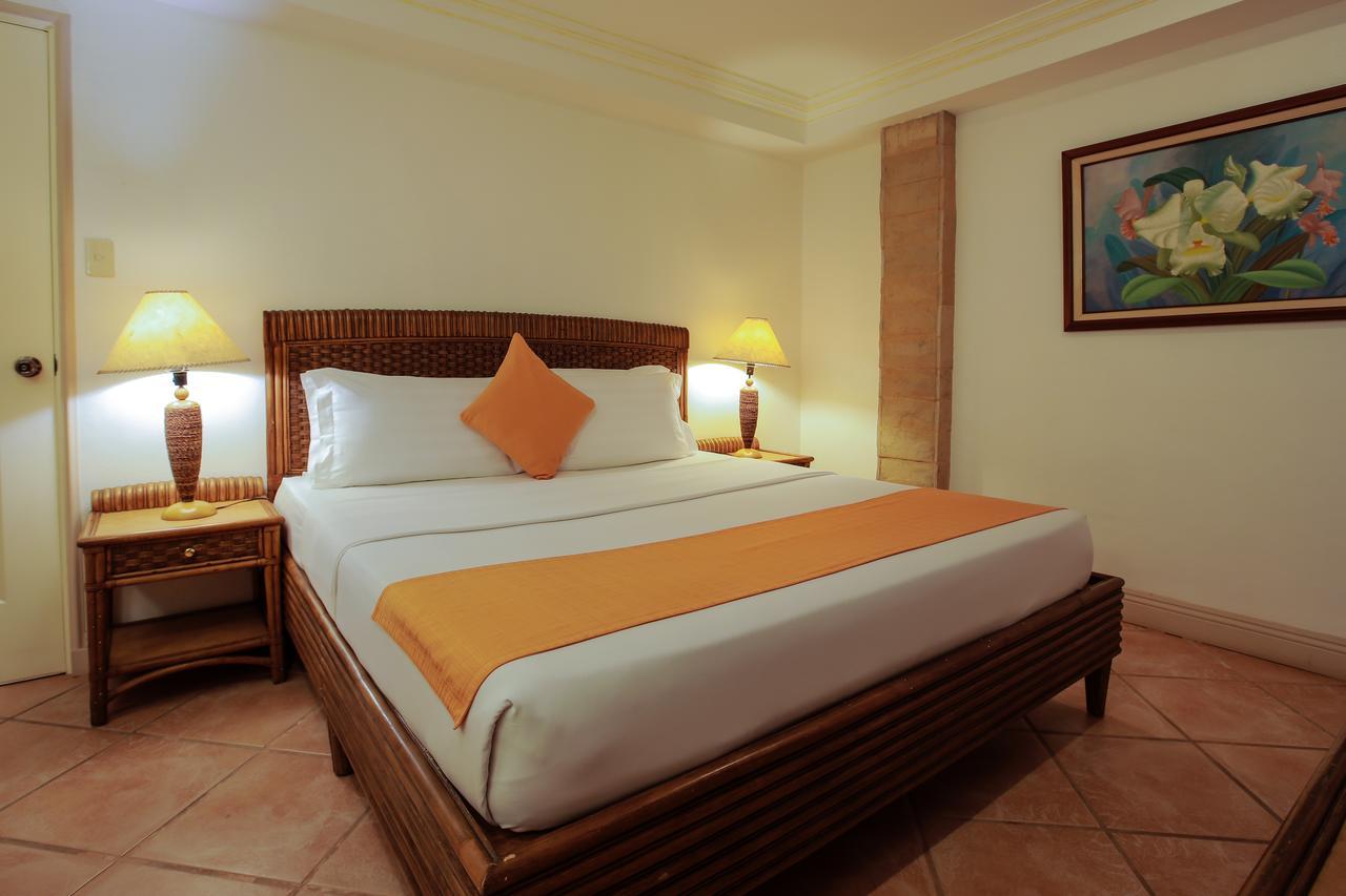 Paradise Garden Hotel And Convention Center Boracay Powered By Aston Manoc-Manoc Exterior photo
